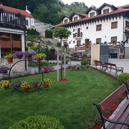 Valja Mare Moma Apartment Golubac Bagian luar foto